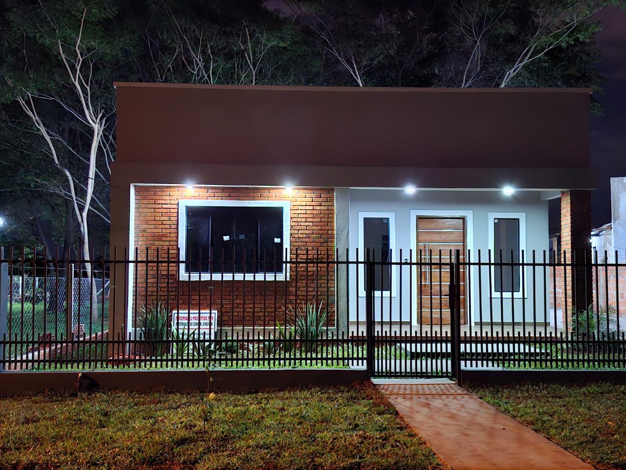 b3ae2ff4-42c4-4a10-9928-87cc71612c2d